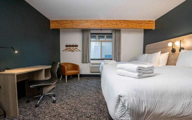 Days Inn & Suites Revelstoke