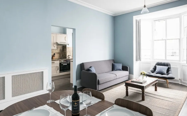 Sleek 2BR between Paddington & Hyde Park
