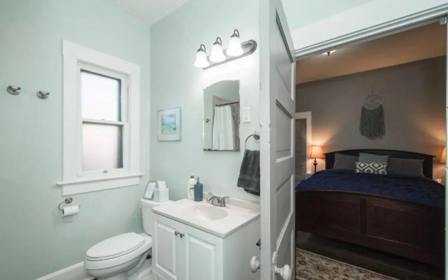 Historical Bungalow Near CSU & Old Town!