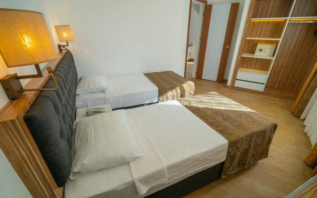 Kleopatra Celine Hotel