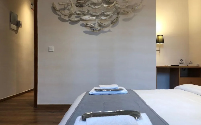 Lemon Tree Suites Near ATH Airport