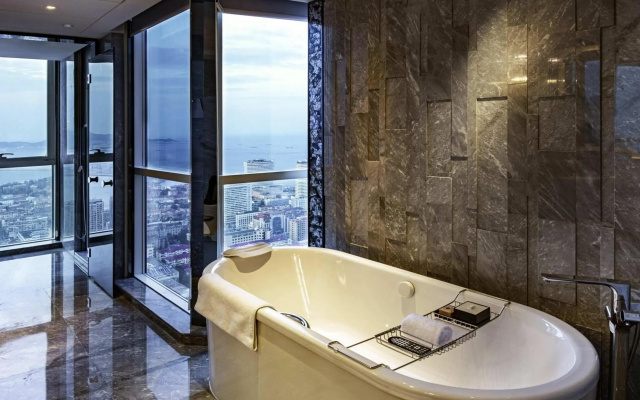 Pullman Yantai Center