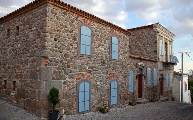 Hera Boutique Hotel - Boutique Class Турция, Дикили - отзывы, цены и фото номеров - забронировать отель Hera Boutique Hotel - Boutique Class онлайн вид на фасад