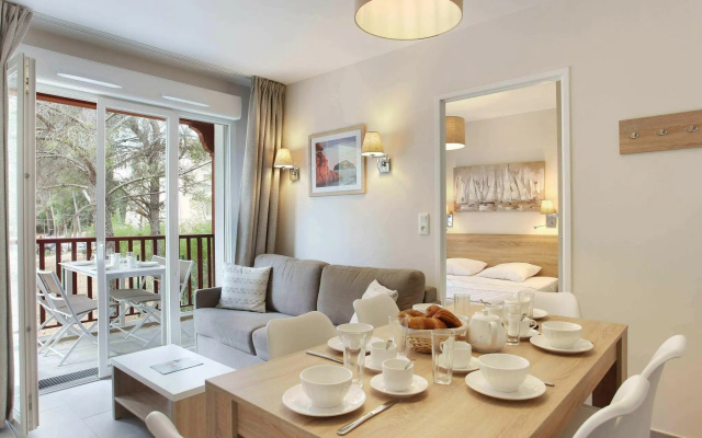 Beautiful apartment with balcony or terrace, near the beach