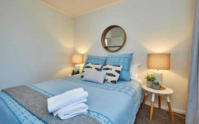 Ocean & Mountain Views - Relax & Enjoy