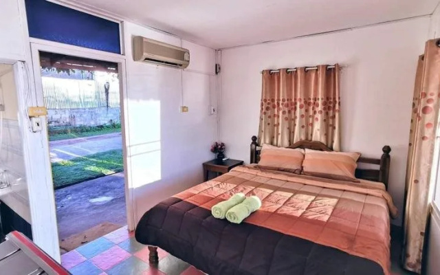 Baan Sook Aroon Khao Kho