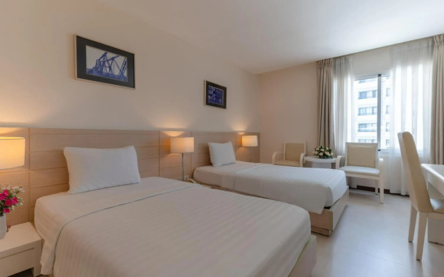 Nhi Phi Hotel