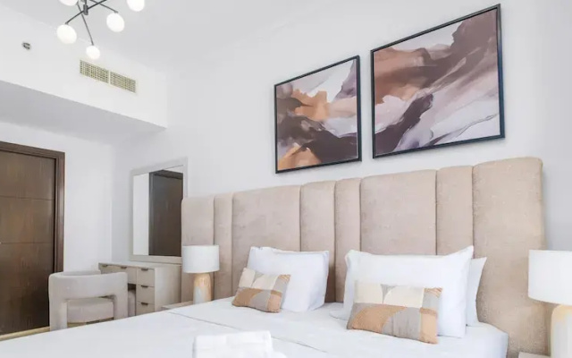 LUX The Dubai Marina View Suite 2
