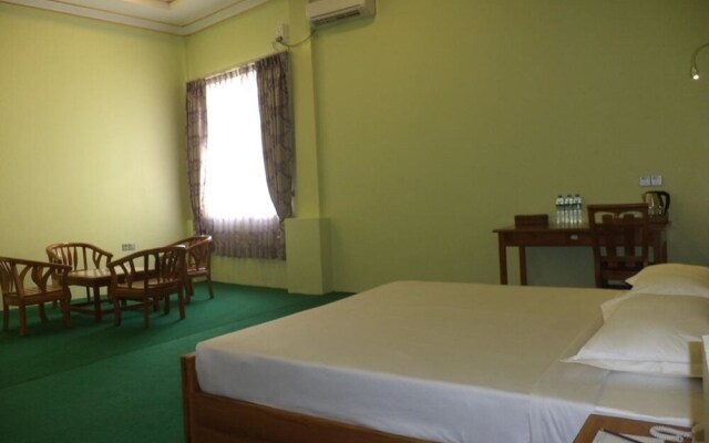 Jade Royal Hotel