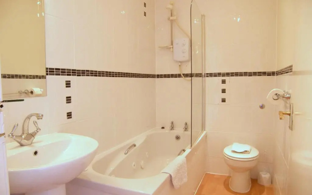 Royal Mile, Edinburgh - 2 Bedroom Apartment