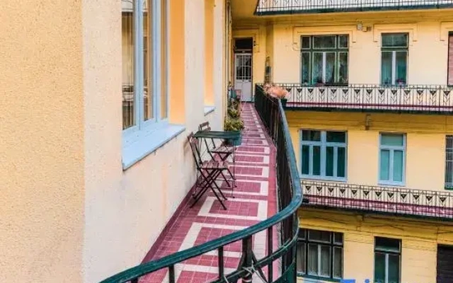 2 bedrooms + living room - your modern home in Budapest