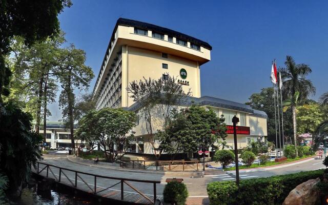 Guangdong Yingbin Hotel вид на фасад