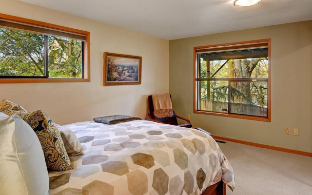 Madison Park Manor - Three Bedroom Home