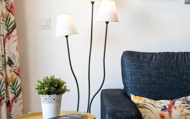 32 BRIGHT COPACABANA ocean view free WiFi
