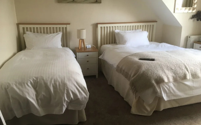 Elmdon Lodge