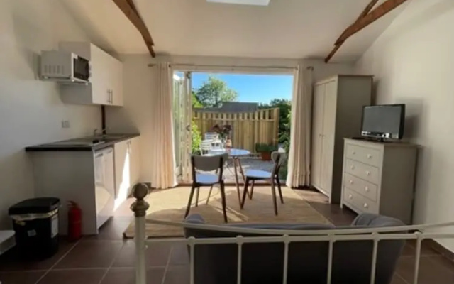 1-bed Sunny Studio Apartment in Tregony, Truro