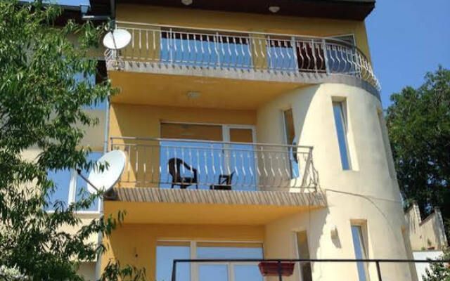 Отель Plamena Guest House Болгария, Варна - отзывы, цены и фото номеров - забронировать отель Plamena Guest House онлайн вид на фасад