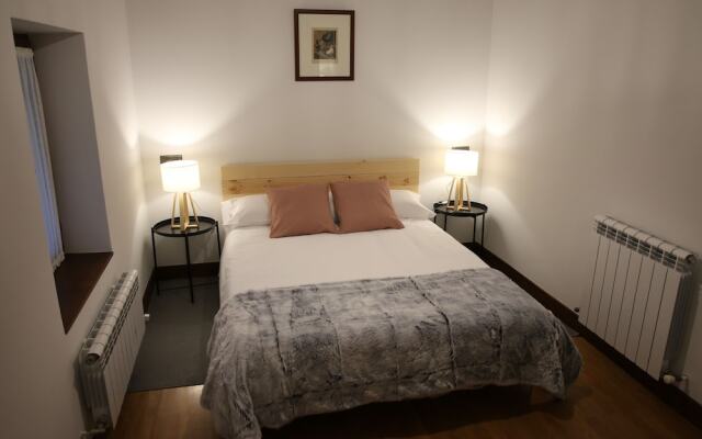 Отель Hostal Rural Iruso Испания, Урньета - отзывы, цены и фото номеров - забронировать отель Hostal Rural Iruso онлайн комната для гостей