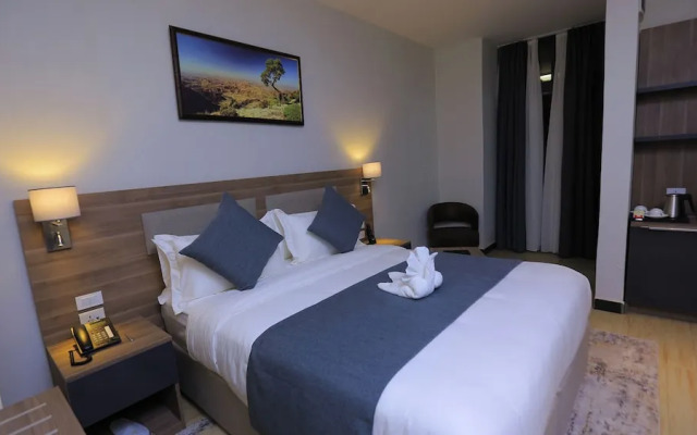 Triple-e Hotel and Spa