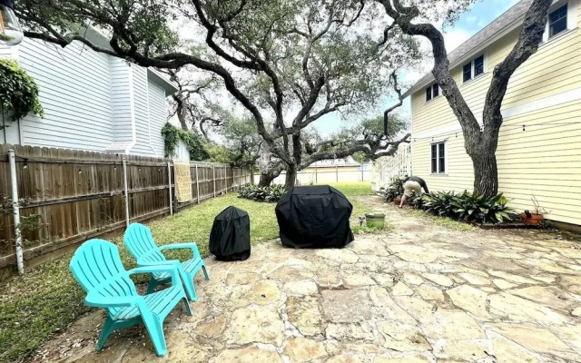 Rockport Bungalow 4 Bedroom Home