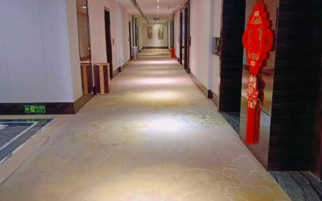 New Huatian Hotel
