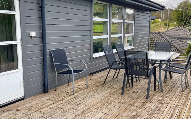 10 Person Holiday Home in Auklandshamn