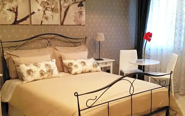 Cherry House Bed&Breakfast