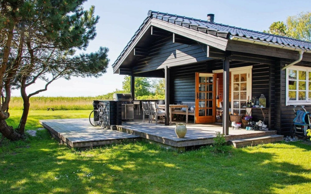 Peaceful Holiday Home in Højby near Beach
