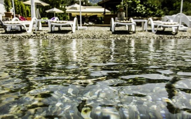 Maskot Beach