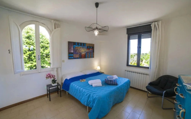Villa Lisa with huge Pool and Garden