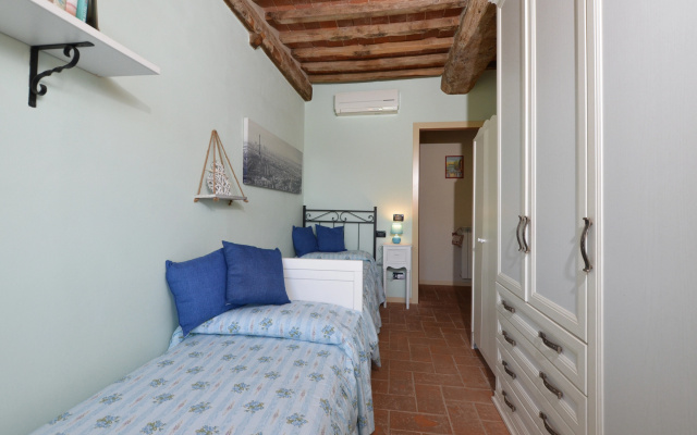 Alloro Grillo in Camaiore