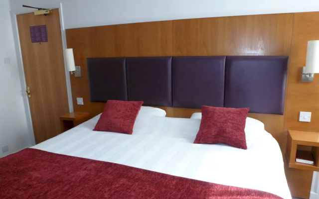 De Trafford Hotel By Greene King Inns