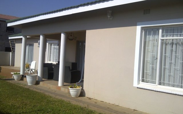 Gie's Guesthouse in Gaborone, Botswana from 73$, photos, reviews - zenhotels.com hotel front