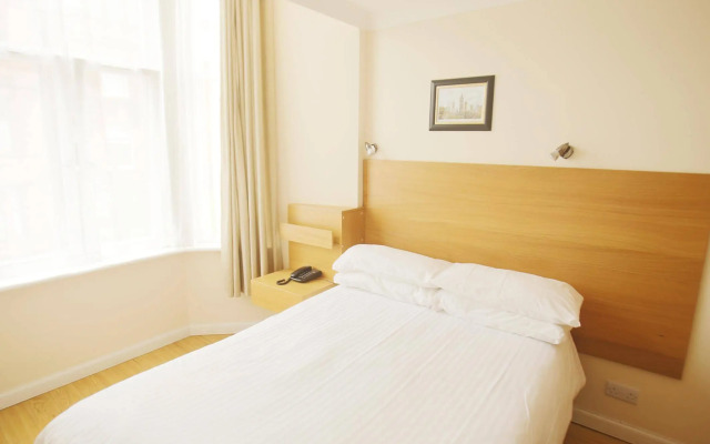 Charing Cross Hotel