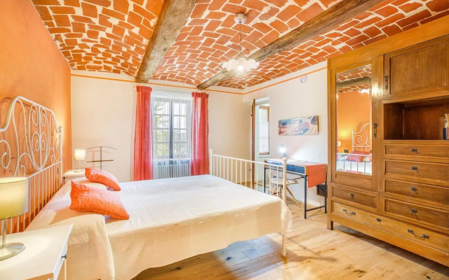Amazing Home in Belveglio With 4 Bedrooms and Wifi