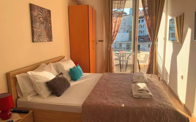 Deluxe Studio Apartment with Sea view