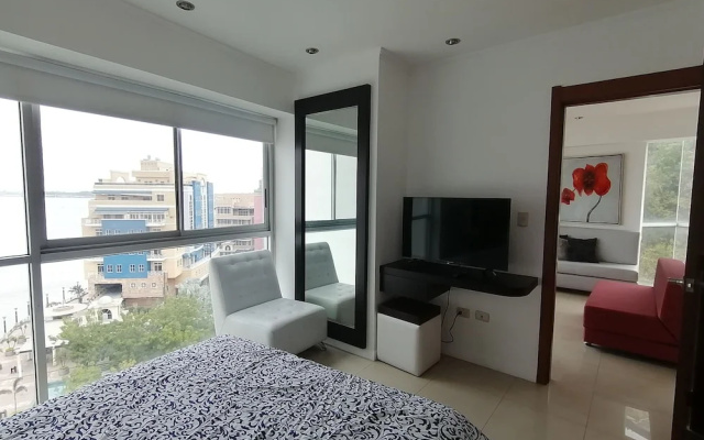 Luxury Suites Riverfront GYE