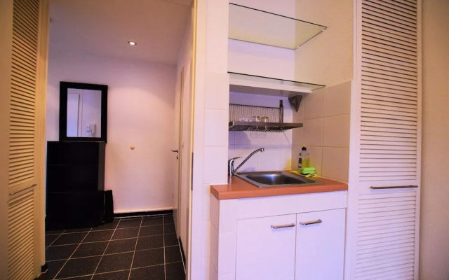 Tolstov-Hotels Big Room Apartment