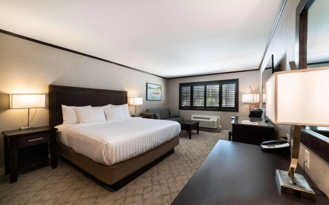 Prestige Lakeside Resort, WorldHotels Elite