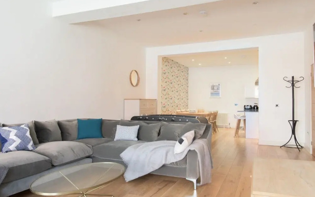 The White Wood Forest - Jewellery Quarter 3bdr Home