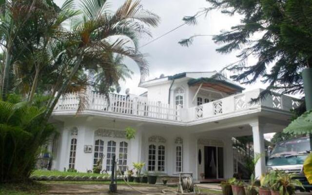 Sethsura Grand Hotel вид на фасад