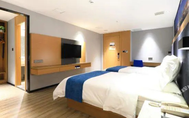 Yeste Hotel (Changsha Wanjiali North Road Tuqiao Metro Station Store)