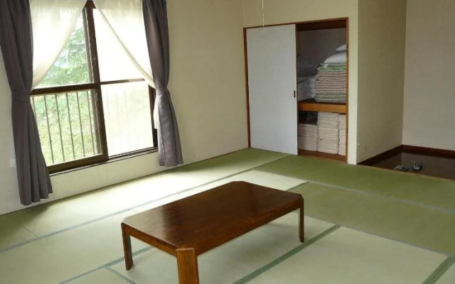 Pension Ressha House