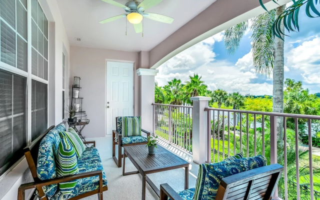 Renata's Waterscape Deluxe 3 Bedroom Condo by RedAwning