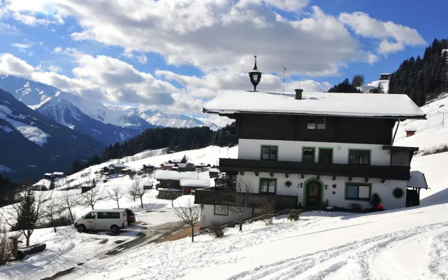 Farmhouse in Hollersbach Near Ski Slopes