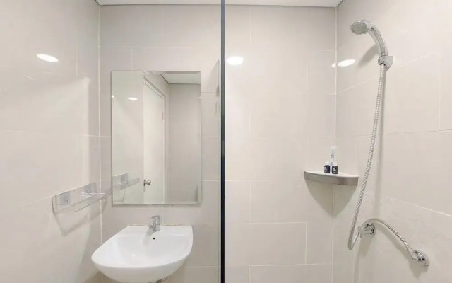 Relaxing Studio At Podomoro City Deli Medan Apartment