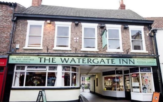 Отель The Watergate Inn вид на фасад