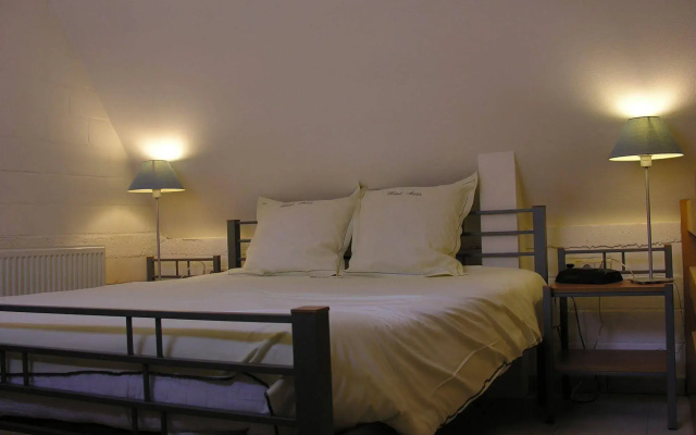 Hotel Asiris