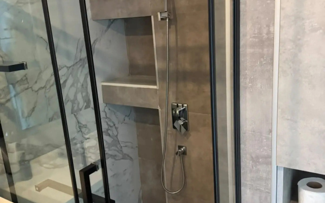 Bathroom · Batumi — photo 24