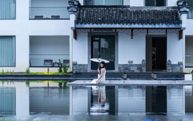 Xuan'an Cliff Guesthouse (Moon Bay Scenic Spot, Jing County)